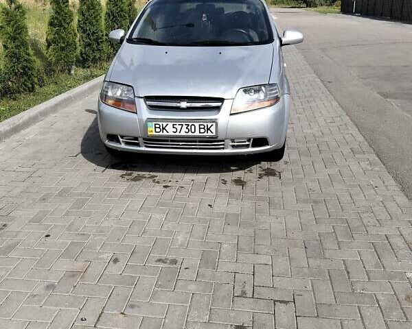 Сірий Шевроле Авео, об'ємом двигуна 1.5 л та пробігом 29 тис. км за 1600 $, фото 1 на Automoto.ua