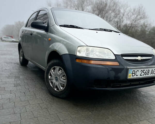 Сірий Шевроле Авео, об'ємом двигуна 1.5 л та пробігом 135 тис. км за 1800 $, фото 1 на Automoto.ua