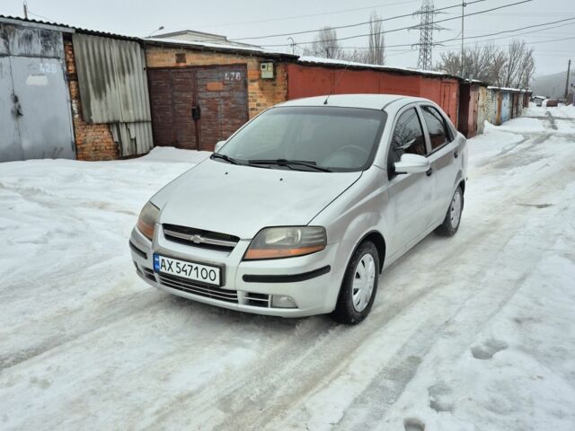 Сірий Шевроле Авео, об'ємом двигуна 1.5 л та пробігом 220 тис. км за 2450 $, фото 1 на Automoto.ua