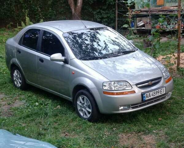 Серый Шевроле Авео, объемом двигателя 1.5 л и пробегом 132 тыс. км за 3500 $, фото 1 на Automoto.ua