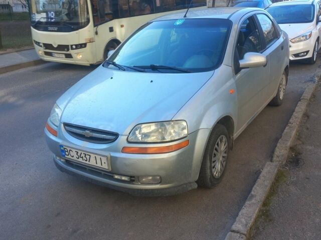 Сірий Шевроле Авео, об'ємом двигуна 1.5 л та пробігом 230 тис. км за 2700 $, фото 1 на Automoto.ua