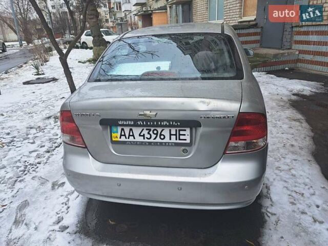 Серый Шевроле Авео, объемом двигателя 1.5 л и пробегом 224 тыс. км за 1200 $, фото 1 на Automoto.ua