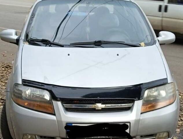 Серый Шевроле Авео, объемом двигателя 1.5 л и пробегом 273 тыс. км за 3400 $, фото 1 на Automoto.ua