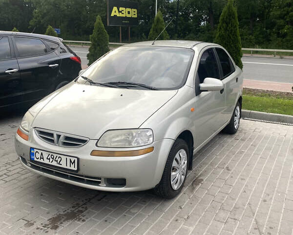 Сірий Шевроле Авео, об'ємом двигуна 1.5 л та пробігом 300 тис. км за 2950 $, фото 1 на Automoto.ua