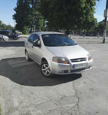 Сірий Шевроле Авео, об'ємом двигуна 1.5 л та пробігом 220 тис. км за 3300 $, фото 1 на Automoto.ua