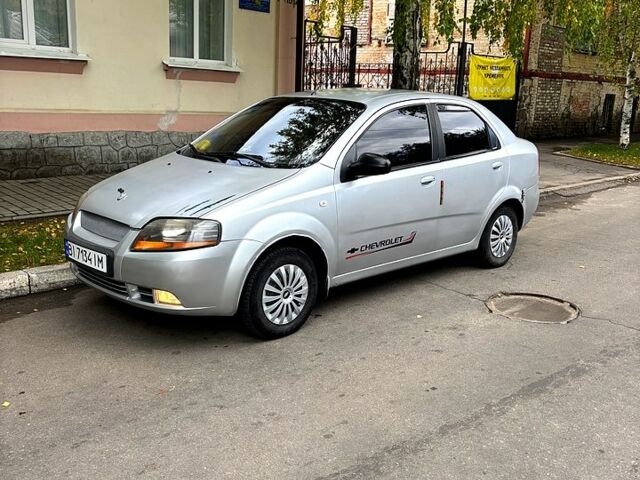 Серый Шевроле Авео, объемом двигателя 1.5 л и пробегом 300 тыс. км за 3000 $, фото 1 на Automoto.ua