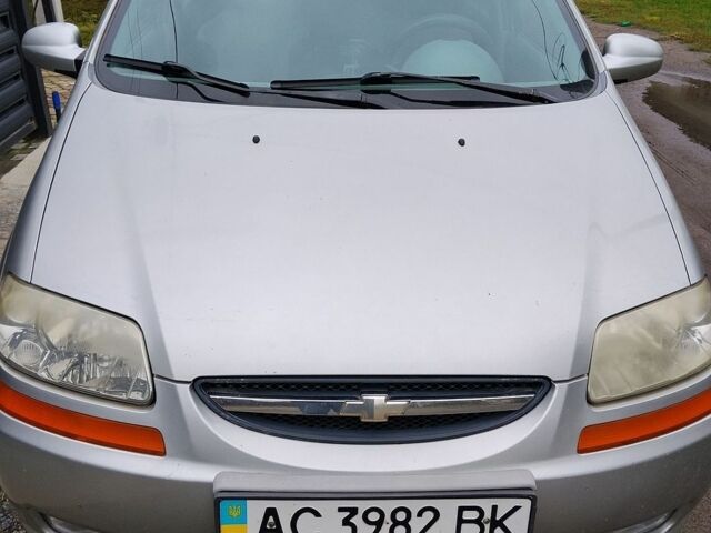 Серый Шевроле Авео, объемом двигателя 1.5 л и пробегом 202 тыс. км за 2700 $, фото 1 на Automoto.ua