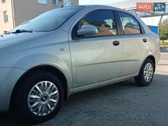 Серый Шевроле Авео, объемом двигателя 1.5 л и пробегом 293 тыс. км за 2500 $, фото 1 на Automoto.ua