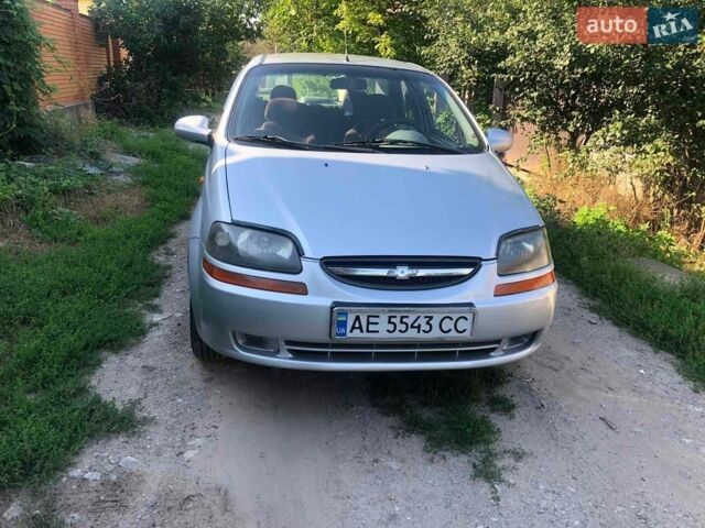 Серый Шевроле Авео, объемом двигателя 1.5 л и пробегом 330 тыс. км за 2700 $, фото 1 на Automoto.ua