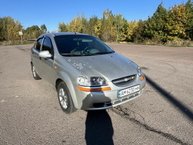 Сірий Шевроле Авео, об'ємом двигуна 1.5 л та пробігом 230 тис. км за 2200 $, фото 1 на Automoto.ua