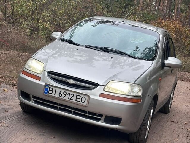 Сірий Шевроле Авео, об'ємом двигуна 1.5 л та пробігом 262 тис. км за 2400 $, фото 1 на Automoto.ua