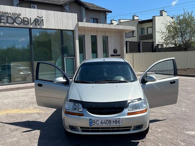 Сірий Шевроле Авео, об'ємом двигуна 1.5 л та пробігом 134 тис. км за 1750 $, фото 1 на Automoto.ua