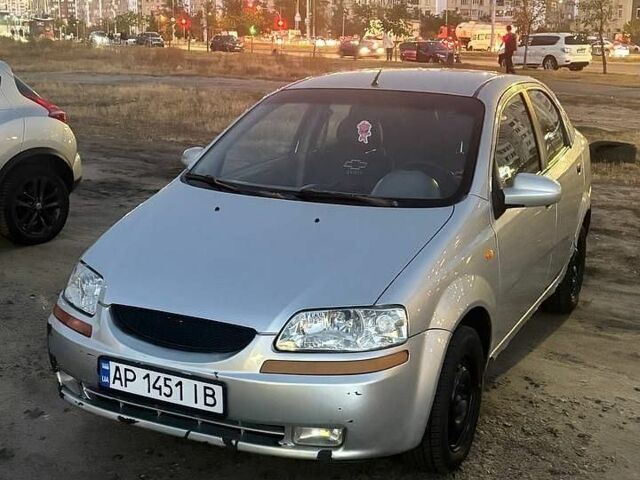 Сірий Шевроле Авео, об'ємом двигуна 1.5 л та пробігом 226 тис. км за 1500 $, фото 1 на Automoto.ua