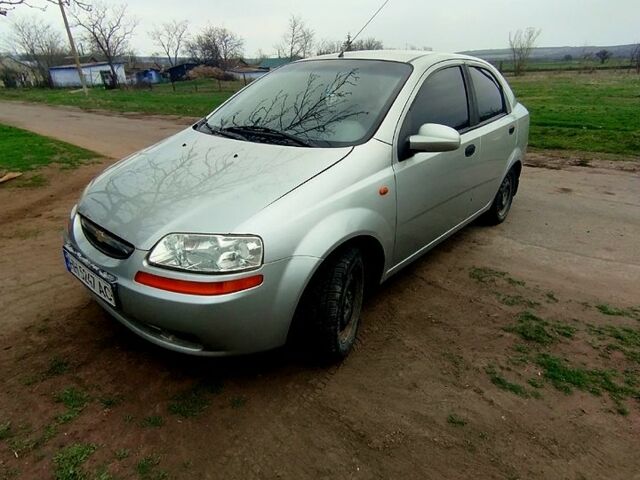 Серый Шевроле Авео, объемом двигателя 1.5 л и пробегом 65 тыс. км за 1700 $, фото 1 на Automoto.ua