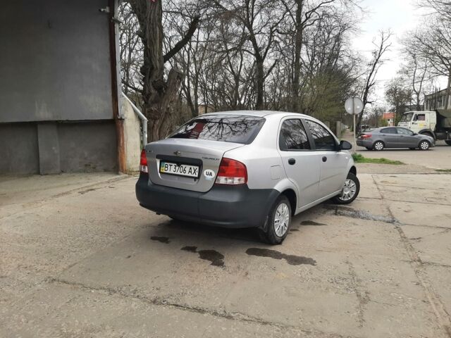 Сірий Шевроле Авео, об'ємом двигуна 1.5 л та пробігом 137 тис. км за 3550 $, фото 1 на Automoto.ua