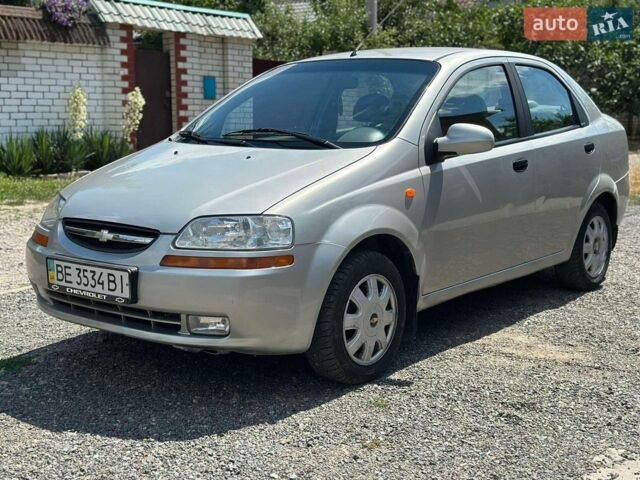 Серый Шевроле Авео, объемом двигателя 1.5 л и пробегом 182 тыс. км за 3850 $, фото 1 на Automoto.ua