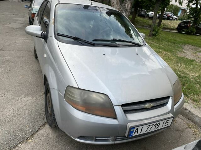Серый Шевроле Авео, объемом двигателя 1.5 л и пробегом 300 тыс. км за 1500 $, фото 1 на Automoto.ua