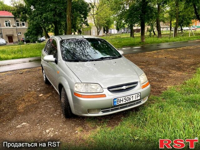 Сірий Шевроле Авео, об'ємом двигуна 1.5 л та пробігом 245 тис. км за 2500 $, фото 1 на Automoto.ua
