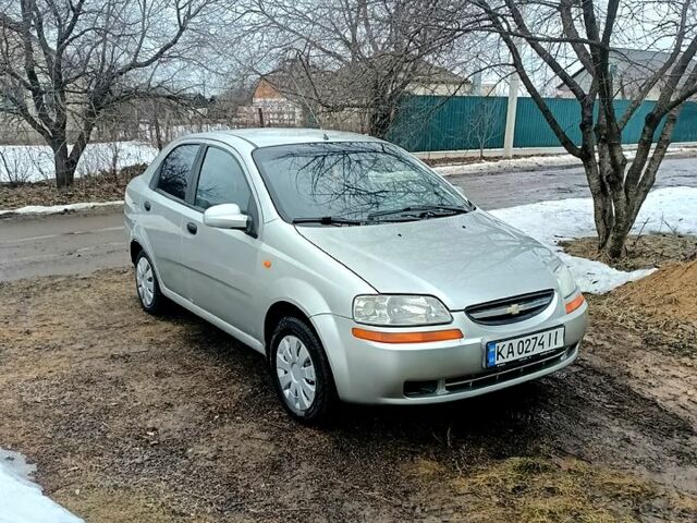 Сірий Шевроле Авео, об'ємом двигуна 1.5 л та пробігом 220 тис. км за 2999 $, фото 1 на Automoto.ua