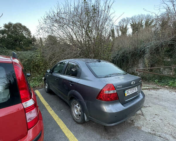 Серый Шевроле Авео, объемом двигателя 1.5 л и пробегом 150 тыс. км за 3500 $, фото 1 на Automoto.ua