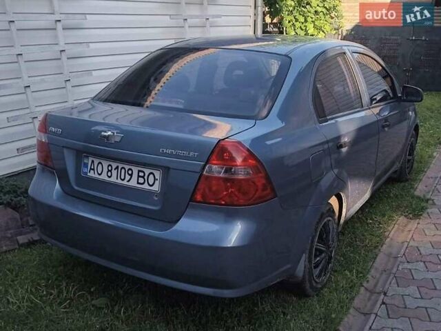 Серый Шевроле Авео, объемом двигателя 1.5 л и пробегом 180 тыс. км за 3200 $, фото 1 на Automoto.ua