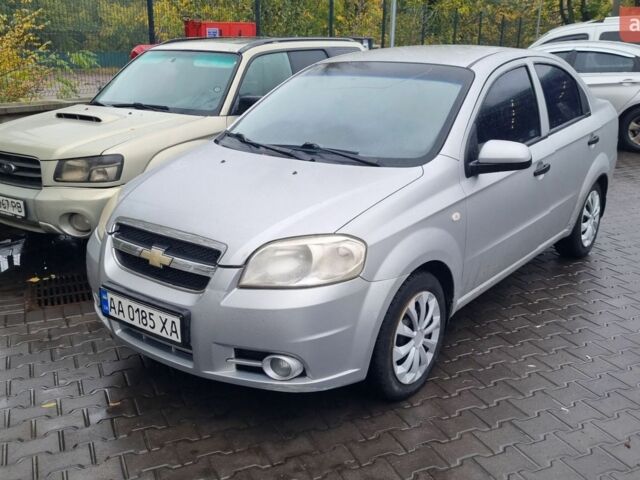 Серый Шевроле Авео, объемом двигателя 1.5 л и пробегом 146 тыс. км за 3900 $, фото 1 на Automoto.ua