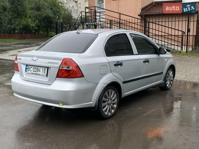 Серый Шевроле Авео, объемом двигателя 1.5 л и пробегом 268 тыс. км за 2200 $, фото 1 на Automoto.ua