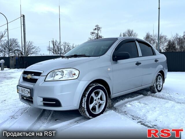 Сірий Шевроле Авео, об'ємом двигуна 1.5 л та пробігом 157 тис. км за 4000 $, фото 1 на Automoto.ua