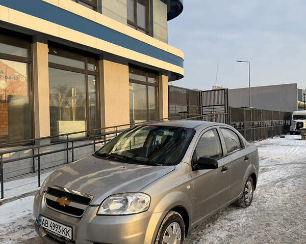 Серый Шевроле Авео, объемом двигателя 1.5 л и пробегом 297 тыс. км за 2850 $, фото 1 на Automoto.ua