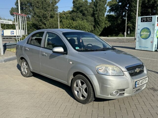 Сірий Шевроле Авео, об'ємом двигуна 1.4 л та пробігом 150 тис. км за 4400 $, фото 1 на Automoto.ua