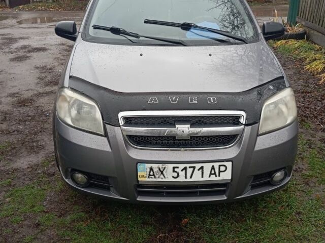 Сірий Шевроле Авео, об'ємом двигуна 1.5 л та пробігом 185 тис. км за 3300 $, фото 1 на Automoto.ua
