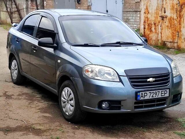 Сірий Шевроле Авео, об'ємом двигуна 1.5 л та пробігом 200 тис. км за 4500 $, фото 1 на Automoto.ua