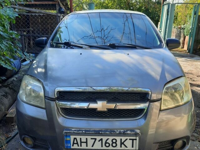 Серый Шевроле Авео, объемом двигателя 1.5 л и пробегом 245 тыс. км за 3900 $, фото 1 на Automoto.ua