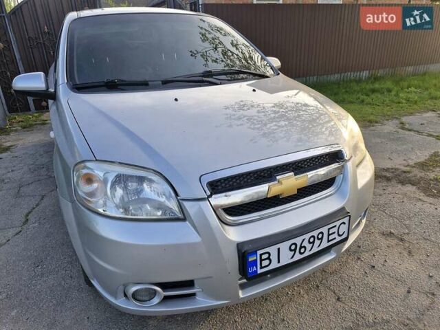 Серый Шевроле Авео, объемом двигателя 1.5 л и пробегом 179 тыс. км за 4200 $, фото 1 на Automoto.ua