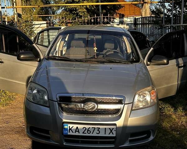 Серый Шевроле Авео, объемом двигателя 1.5 л и пробегом 276 тыс. км за 3200 $, фото 1 на Automoto.ua