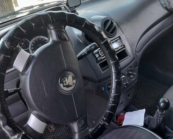 Серый Шевроле Авео, объемом двигателя 1.5 л и пробегом 280 тыс. км за 3000 $, фото 1 на Automoto.ua