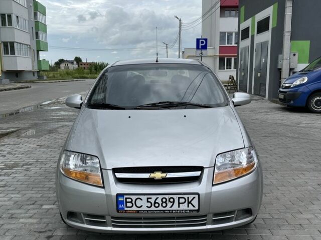 Серый Шевроле Авео, объемом двигателя 1.5 л и пробегом 200 тыс. км за 2900 $, фото 1 на Automoto.ua