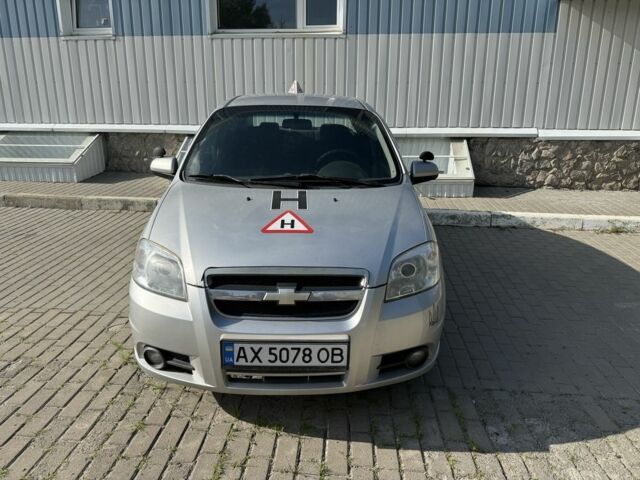 Серый Шевроле Авео, объемом двигателя 1.5 л и пробегом 290 тыс. км за 2200 $, фото 1 на Automoto.ua