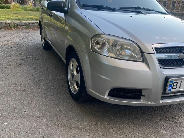 Серый Шевроле Авео, объемом двигателя 1.5 л и пробегом 340 тыс. км за 3500 $, фото 1 на Automoto.ua