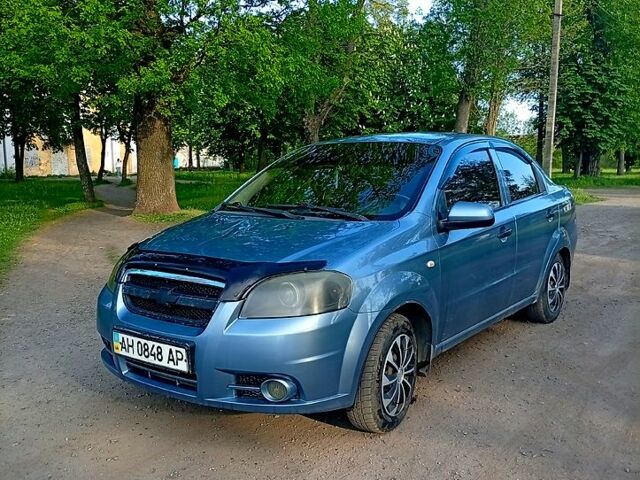 Серый Шевроле Авео, объемом двигателя 1.5 л и пробегом 223 тыс. км за 2750 $, фото 1 на Automoto.ua
