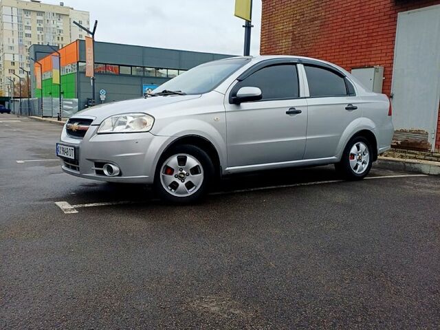 Серый Шевроле Авео, объемом двигателя 1.5 л и пробегом 190 тыс. км за 4450 $, фото 1 на Automoto.ua