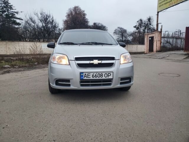 Серый Шевроле Авео, объемом двигателя 1.5 л и пробегом 202 тыс. км за 4200 $, фото 1 на Automoto.ua