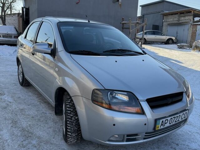 Серый Шевроле Авео, объемом двигателя 1.5 л и пробегом 150 тыс. км за 3600 $, фото 1 на Automoto.ua