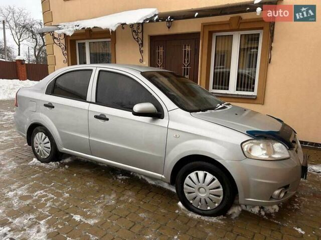 Сірий Шевроле Авео, об'ємом двигуна 1.5 л та пробігом 232 тис. км за 3100 $, фото 1 на Automoto.ua