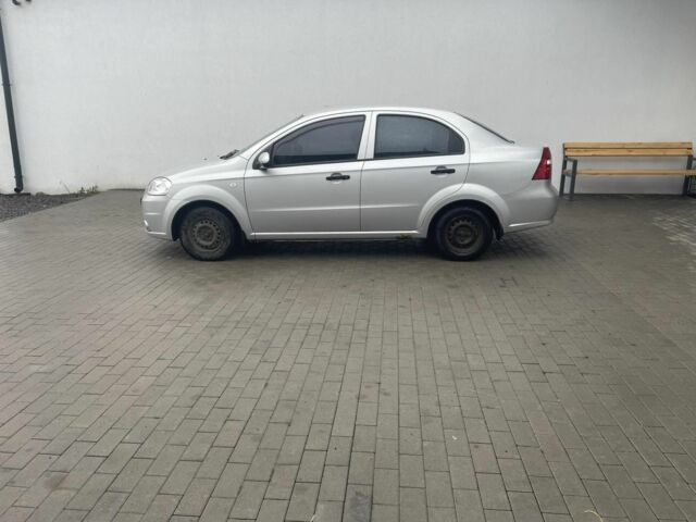 Серый Шевроле Авео, объемом двигателя 1.6 л и пробегом 230 тыс. км за 3530 $, фото 1 на Automoto.ua