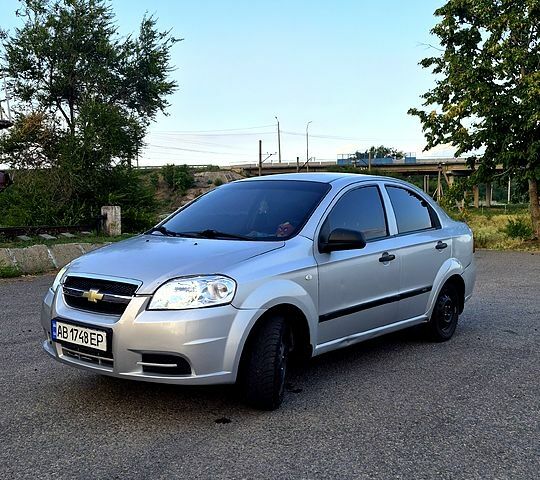 Сірий Шевроле Авео, об'ємом двигуна 1.5 л та пробігом 336 тис. км за 3500 $, фото 1 на Automoto.ua