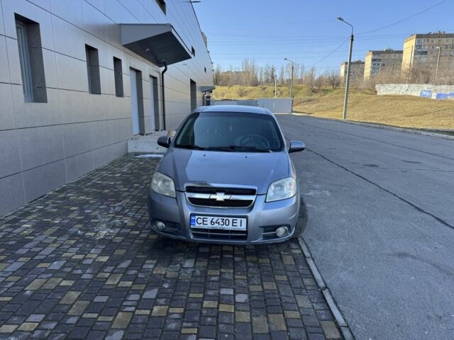 Серый Шевроле Авео, объемом двигателя 1.5 л и пробегом 202 тыс. км за 3800 $, фото 1 на Automoto.ua