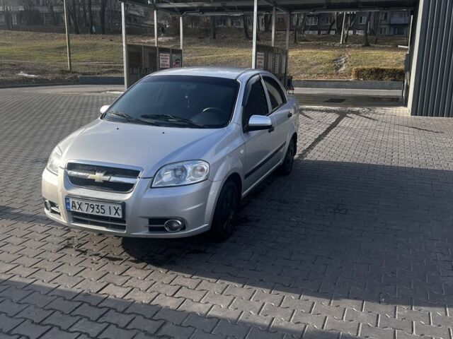 Серый Шевроле Авео, объемом двигателя 1.5 л и пробегом 210 тыс. км за 3500 $, фото 1 на Automoto.ua