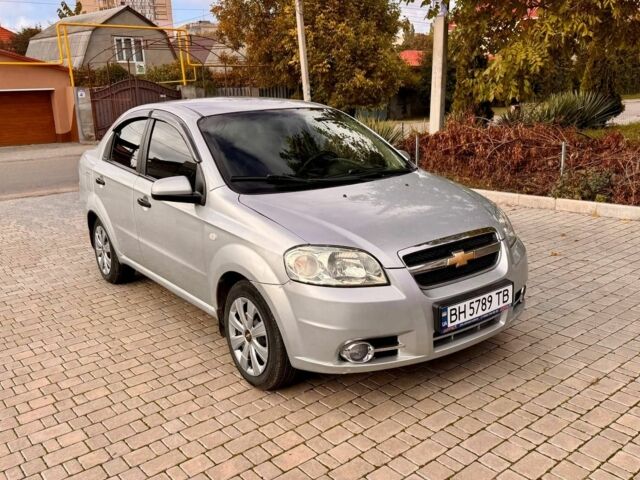 Сірий Шевроле Авео, об'ємом двигуна 1.5 л та пробігом 283 тис. км за 2900 $, фото 1 на Automoto.ua