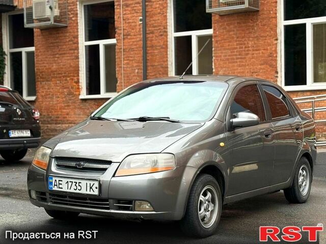 Серый Шевроле Авео, объемом двигателя 1.5 л и пробегом 260 тыс. км за 3100 $, фото 1 на Automoto.ua